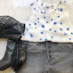 Sleeveless Button Down Blouse